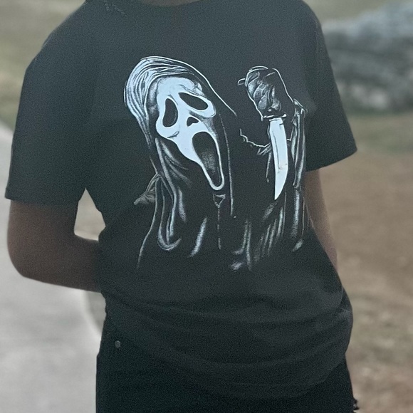 Hot Topic Tops - Hot Topic Ghost Face tee